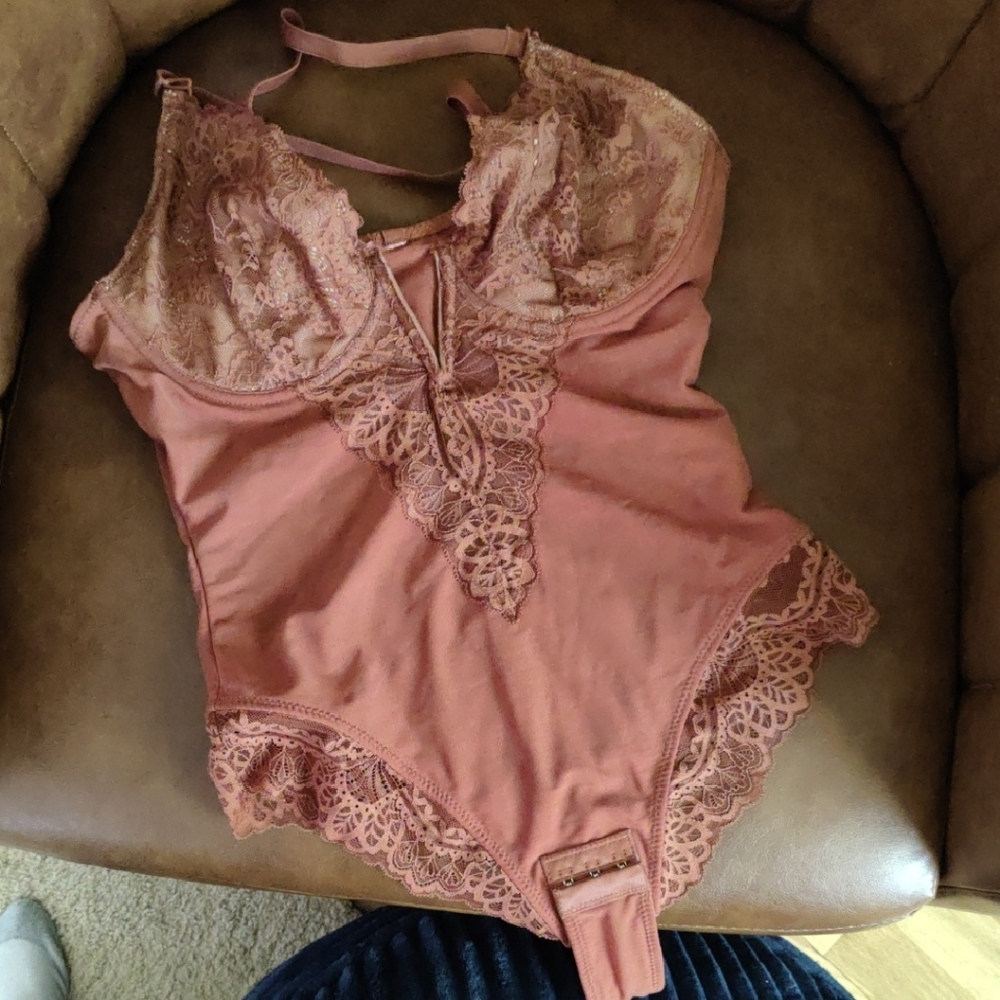 Shapewear Bodysuit With Lace